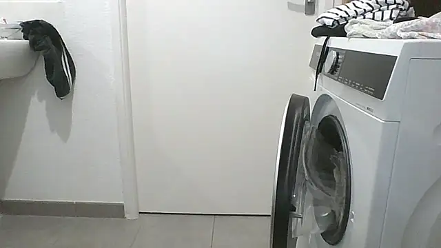 Valentinette online show from 02-23-26, 06:44