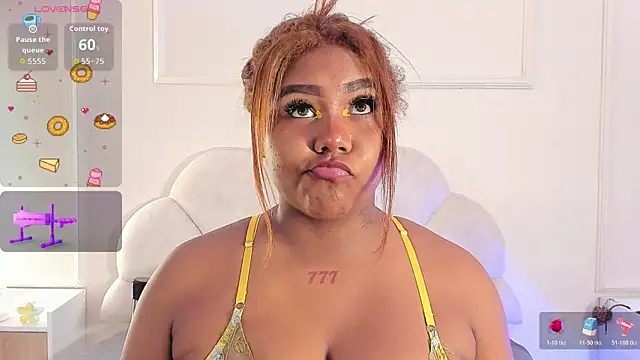 Snapshot of Candaceoweens chatting on 07-19-26, 03:54 Candaceoweens online show from 07-19-26, 03:54