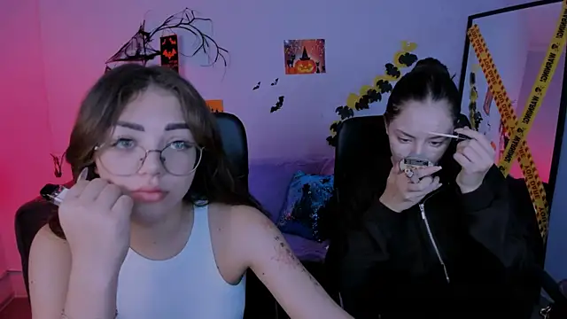 Snapshot of kiki_swan chatting on 11-04-25, 06:56 kiki swan online show from 11-04-25, 06:56