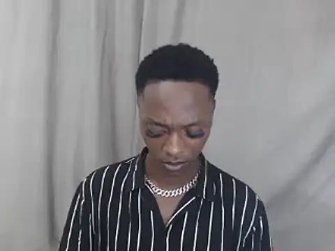 Snapshot of DarkTwink20 chatting on 03-19-25, 01:40 DarkTwink20 online show from 03-19-25, 01:40