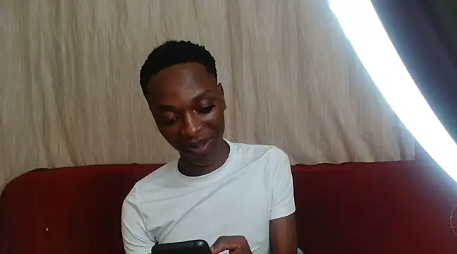 Snapshot of DarkTwink20 chatting on 03-19-25, 07:38 DarkTwink20 online show from 03-19-25, 07:38