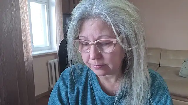 Snapshot of Wane_Witch chatting on 10-19-25, 04:35 Wane Witch online show from 10-19-25, 04:35