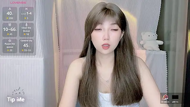 Snapshot of Evelyn-168 chatting on 10-02-25, 02:02 Evelyn-168 online show from 10-02-25, 02:02