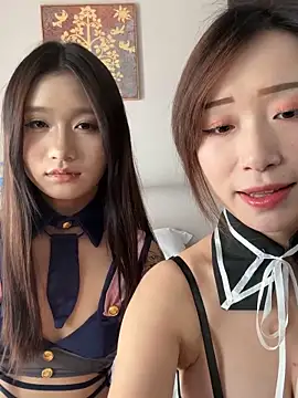 Snapshot of TOP_yoyo chatting on 11-15-25, 08:11 TOP yoyo online show from 11-15-25, 08:11