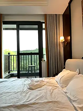 Snapshot of TOP_yoyo chatting on 11-19-25, 07:30 TOP yoyo online show from 11-19-25, 07:30