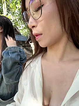 Snapshot of TOP_yoyo chatting on 11-28-25, 08:17 TOP yoyo online show from 11-28-25, 08:17