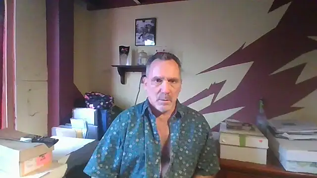 Snapshot of HunkofRock chatting on 02-21-26, 01:45 HunkofRock online show from 02-21-26, 01:45