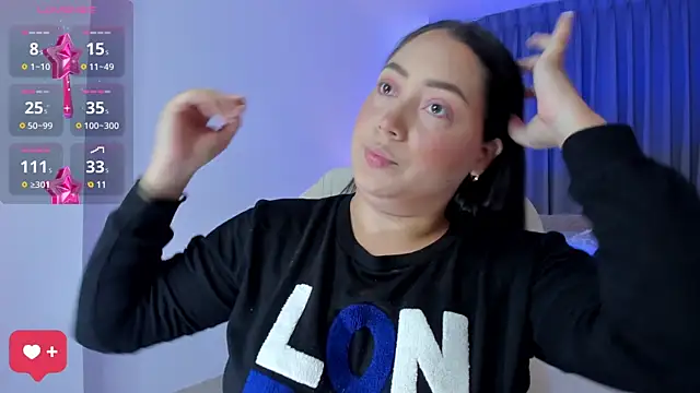 Snapshot of heidy_johns chatting on 03-12-25, 03:02 heidy johns online show from 03-12-25, 03:02