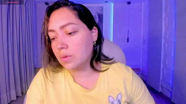 Snapshot of heidy_johns chatting on 10-03-25, 03:36 heidy johns online show from 10-03-25, 03:36