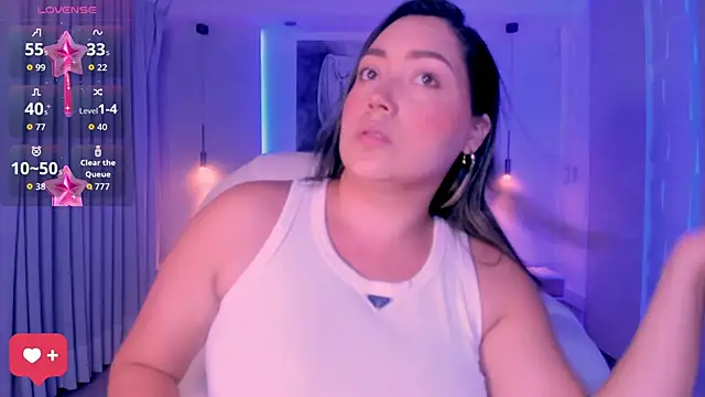 Snapshot of heidy_johns chatting on 10-10-25, 04:22 heidy johns online show from 10-10-25, 04:22