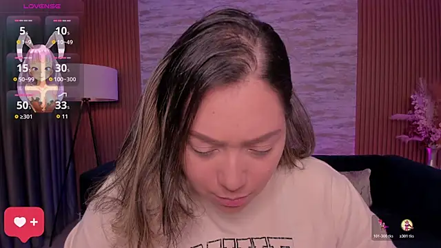 Snapshot of heidy_johns chatting on 11-06-25, 03:29 heidy johns online show from 11-06-25, 03:29