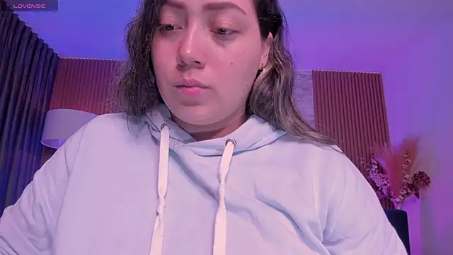 Snapshot of heidy_johns chatting on 11-14-25, 03:27 heidy johns online show from 11-14-25, 03:27