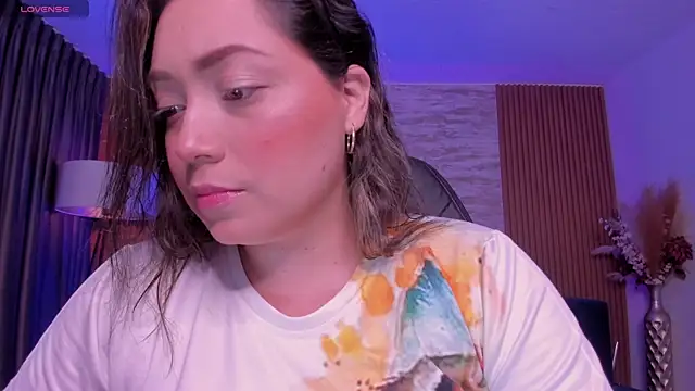 Snapshot of heidy_johns chatting on 11-29-25, 03:20 heidy johns online show from 11-29-25, 03:20