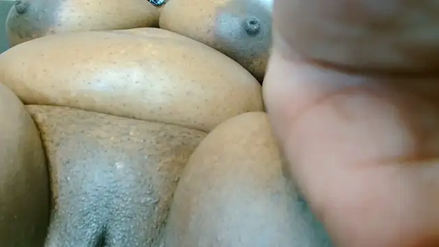 Nipples Lovers30 online show from 03-21-25, 08:39