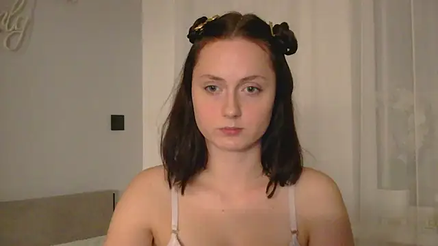 Snapshot of belle_ame chatting on 09-20-25, 09:27 belle ame online show from 09-20-25, 09:27