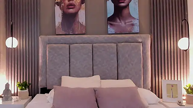 GiannaColling1 online show from 09-25-25, 08:01