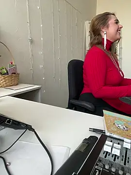 Snapshot of Juicy_PeachLux chatting on 03-09-25, 11:03 Juicy PeachLux online show from 03-09-25, 11:03