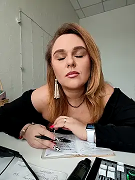 Snapshot of Juicy_PeachLux chatting on 03-19-25, 08:55 Juicy PeachLux online show from 03-19-25, 08:55