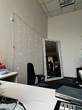 Snapshot of Juicy_PeachLux chatting on 09-10-25, 05:40 Juicy PeachLux online show from 09-10-25, 05:40