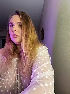 Snapshot of Juicy_PeachLux chatting on 09-22-25, 06:32 Juicy PeachLux online show from 09-22-25, 06:32