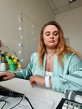 Snapshot of Juicy_PeachLux chatting on 09-25-25, 07:56 Juicy PeachLux online show from 09-25-25, 07:56