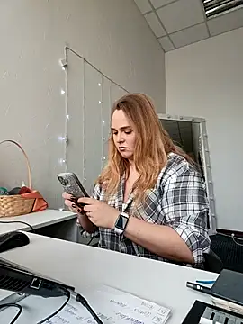 Snapshot of Juicy_PeachLux chatting on 10-05-25, 07:50 Juicy PeachLux online show from 10-05-25, 07:50