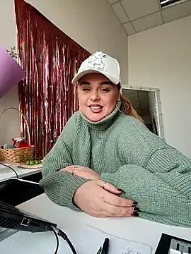 Snapshot of Juicy_PeachLux chatting on 10-15-25, 09:42 Juicy PeachLux online show from 10-15-25, 09:42