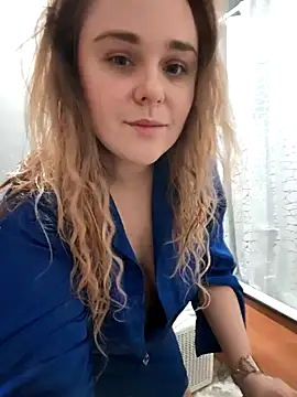 Snapshot of Juicy_PeachLux chatting on 11-06-25, 03:18 Juicy PeachLux online show from 11-06-25, 03:18