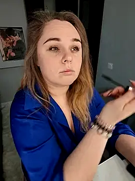 Snapshot of Juicy_PeachLux chatting on 11-13-25, 06:12 Juicy PeachLux online show from 11-13-25, 06:12