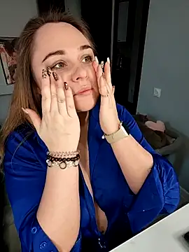 Snapshot of Juicy_PeachLux chatting on 11-15-25, 07:05 Juicy PeachLux online show from 11-15-25, 07:05