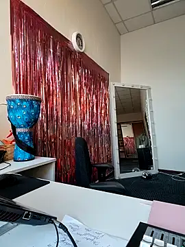 Snapshot of Juicy_PeachLux chatting on 11-20-25, 05:51 Juicy PeachLux online show from 11-20-25, 05:51