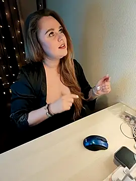 Snapshot of Juicy_PeachLux chatting on 12-04-25, 05:54 Juicy PeachLux online show from 12-04-25, 05:54