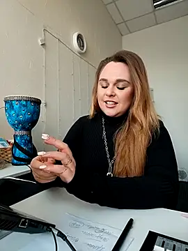 Snapshot of Juicy_PeachLux chatting on 12-17-25, 06:52 Juicy PeachLux online show from 12-17-25, 06:52