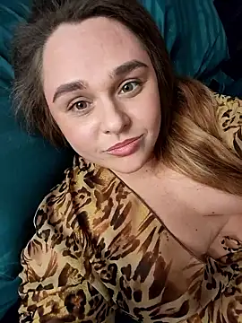 Snapshot of Juicy_PeachLux chatting on 01-14-26, 06:13 Juicy PeachLux online show from 01-14-26, 06:13