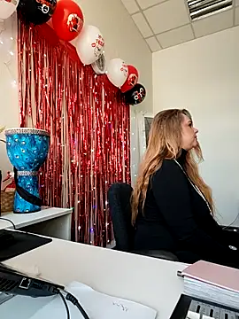 Juicy PeachLux online show from 02-28-26, 08:04