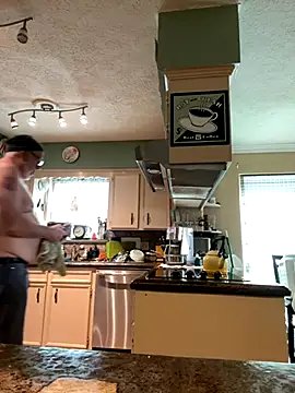 superbearboss online show from 11-26-25, 06:42