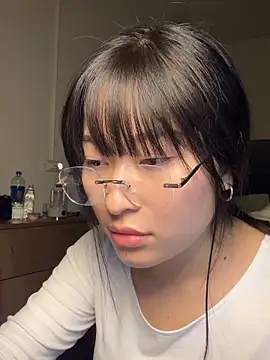 Snapshot of 214Jun chatting on 11-18-25, 05:39 214Jun online show from 11-18-25, 05:39