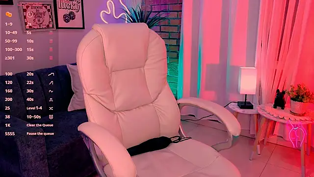 Snapshot of beautifulchleo chatting on 10-01-25, 01:22 beautifulchleo online show from 10-01-25, 01:22