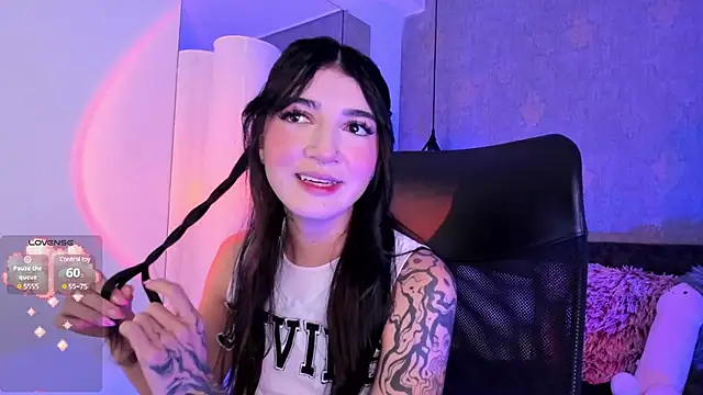 Snapshot of Hi_Soyfer chatting on 03-20-25, 12:00 Hi Soyfer online show from 03-20-25, 12:00