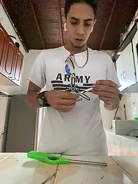 Snapshot of Monkey_uchiha777 chatting on 03-15-25, 01:18 Monkey uchiha777 online show from 03-15-25, 01:18