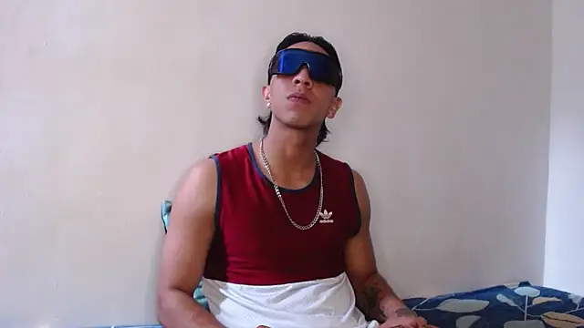 Monkey uchiha777 online show from 03-28-26, 05:23