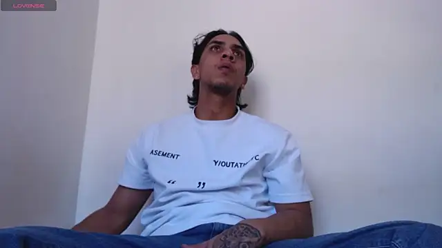 Monkey uchiha777 online show from 05-31-26, 07:04