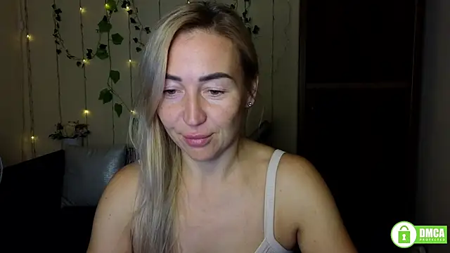 Kiss julli88I online show from 10-05-25, 05:22