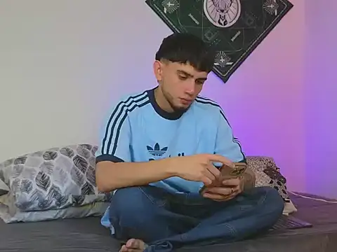 samevansx  online show from 10-09-25, 01:31