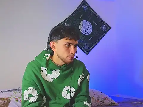 samevansx  online show from 12-05-25, 05:31