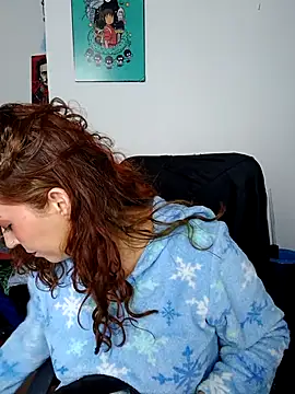 Luz delunaa online show from 04-18-26, 05:28