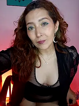 Luz delunaa online show from 05-14-26, 04:52