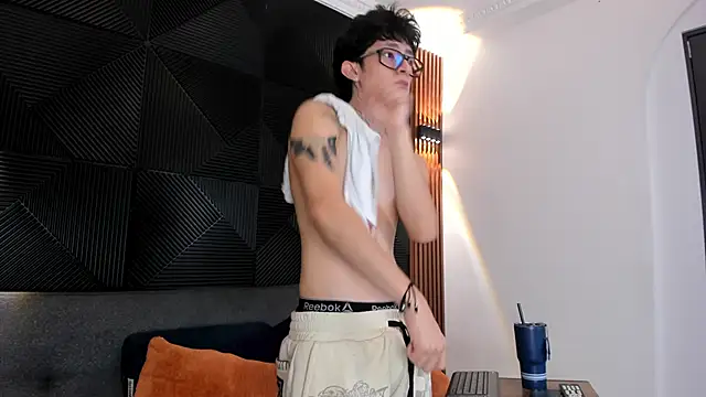 troy rouge online show from 03-12-25, 10:07