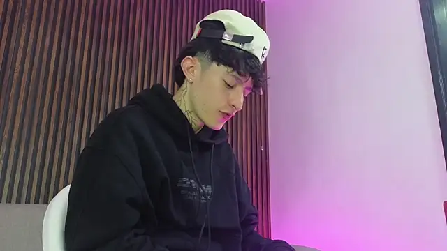 troy rouge online show from 09-11-25, 08:42