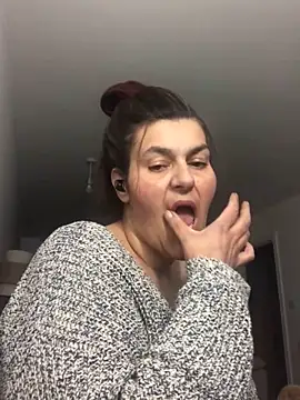 Curvy-Essex-Milf online show from 10-10-25, 05:45